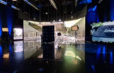 Premios TM BROADCAST 2026 | TBS/Cinelux recibe el galardón al mejor plató de producción virtual